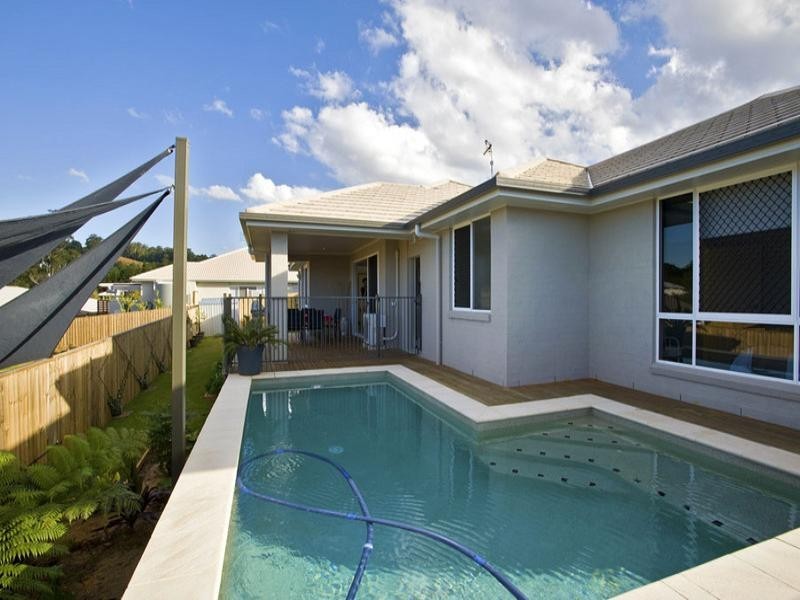 42 Petigrain Avenue, Palmwoods QLD 4555