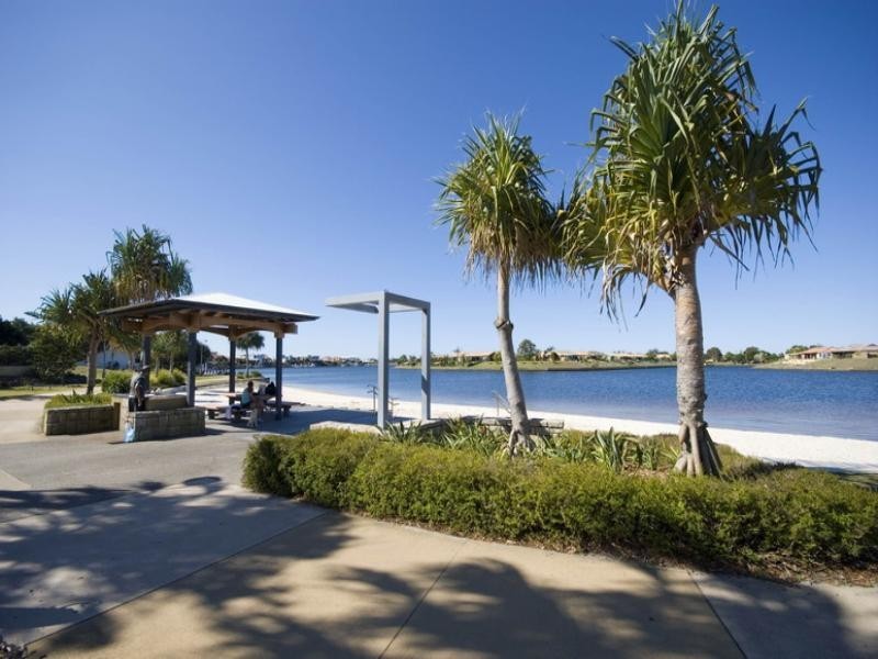 4 Castaway Court, Parrearra QLD 4575