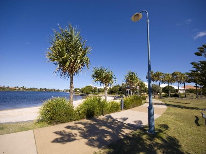 4 Castaway Court, Parrearra QLD 4575