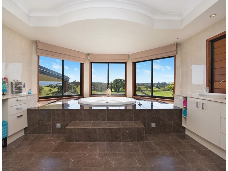 236 Mountain View Road, Maleny QLD 4552