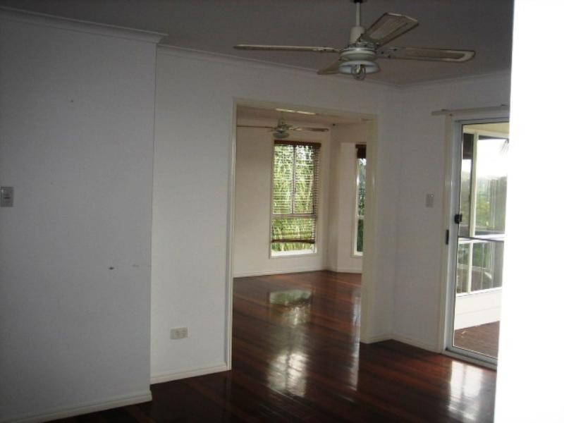 13 Taree Court, Kuluin QLD 4558