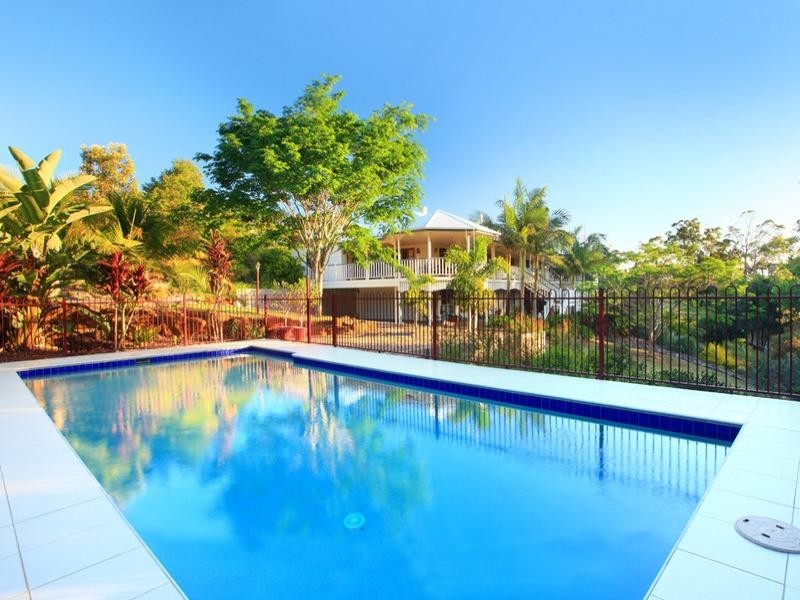 2 Mountain Top Court, Mons QLD 4556