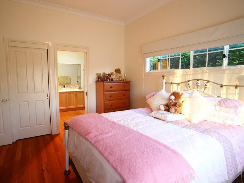 2 Mountain Top Court, Mons QLD 4556