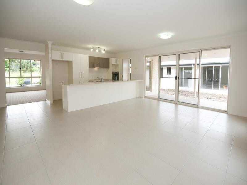 7 Crows Ash Place, Kuluin QLD 4558