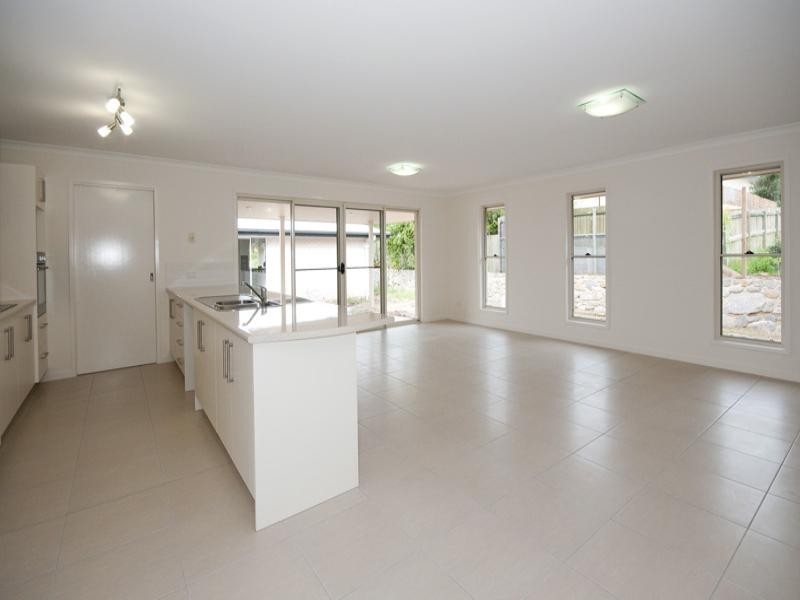 7 Crows Ash Place, Kuluin QLD 4558