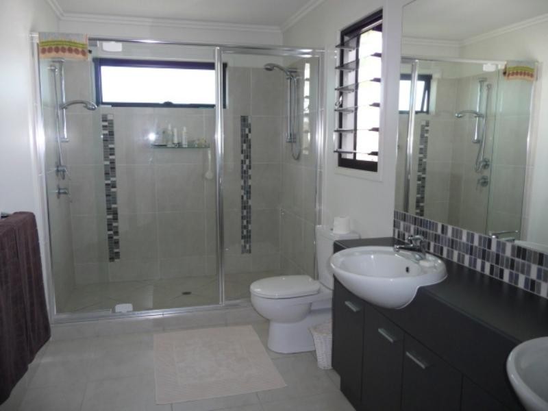 15 Easter Street, Parrearra QLD 4575