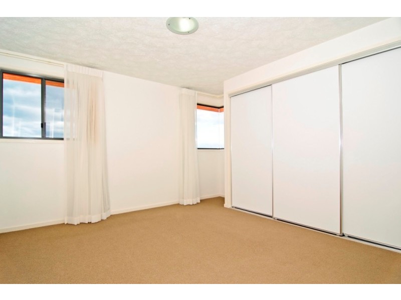 18/10 Grand Parade, Parrearra QLD 4575