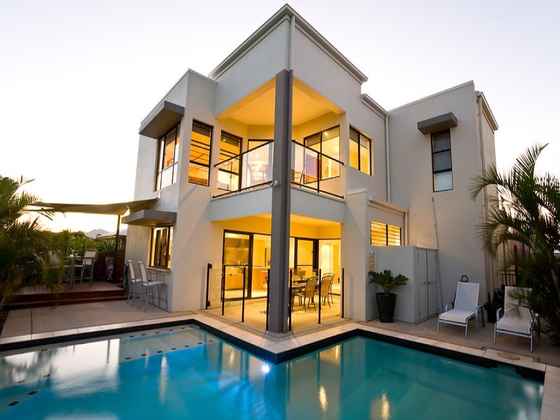 12 Maldives Place, Parrearra QLD 4575