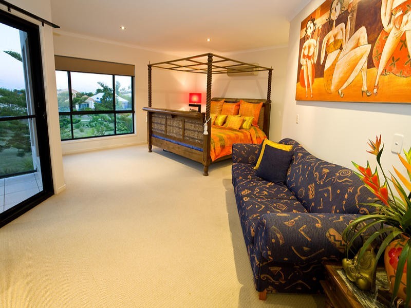 12 Maldives Place, Parrearra QLD 4575