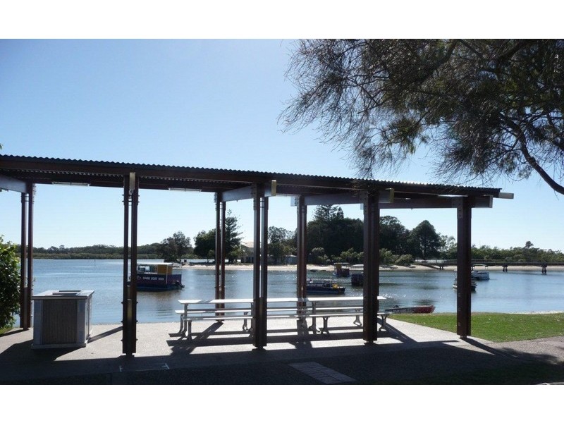 8 Deejay Street, Maroochydore QLD 4558