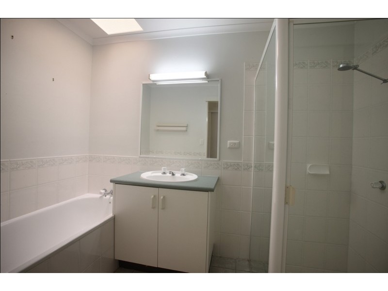 2/1 Raintrees Court, Buderim QLD 4556