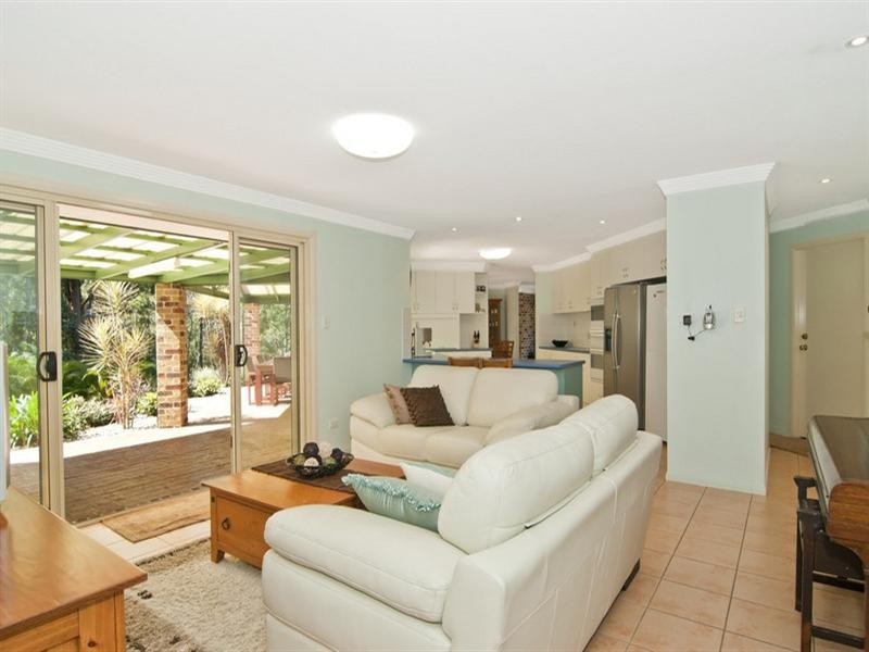 9 Sundown Close, Tanawha QLD 4556