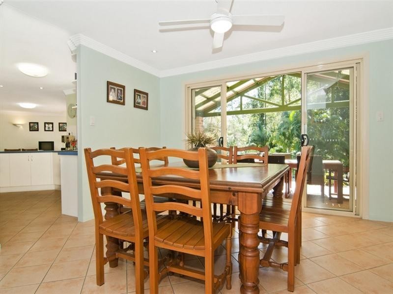 9 Sundown Close, Tanawha QLD 4556