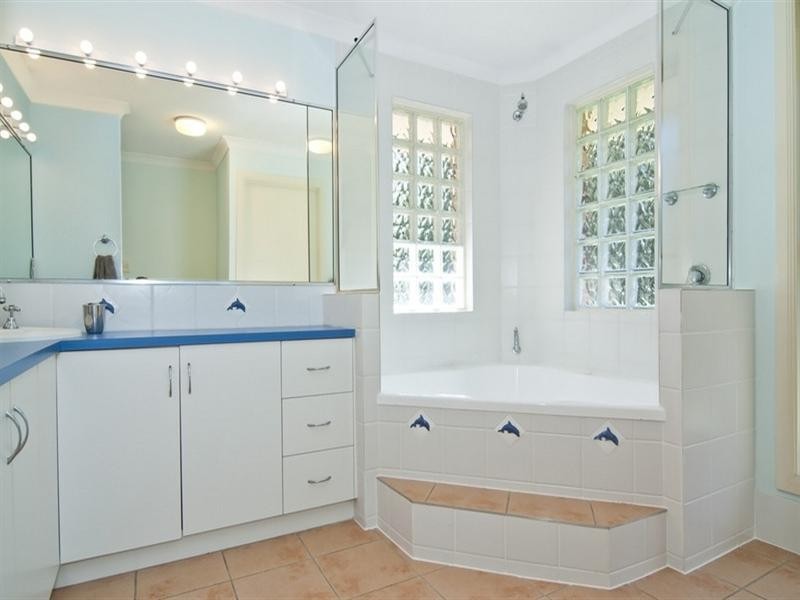 9 Sundown Close, Tanawha QLD 4556