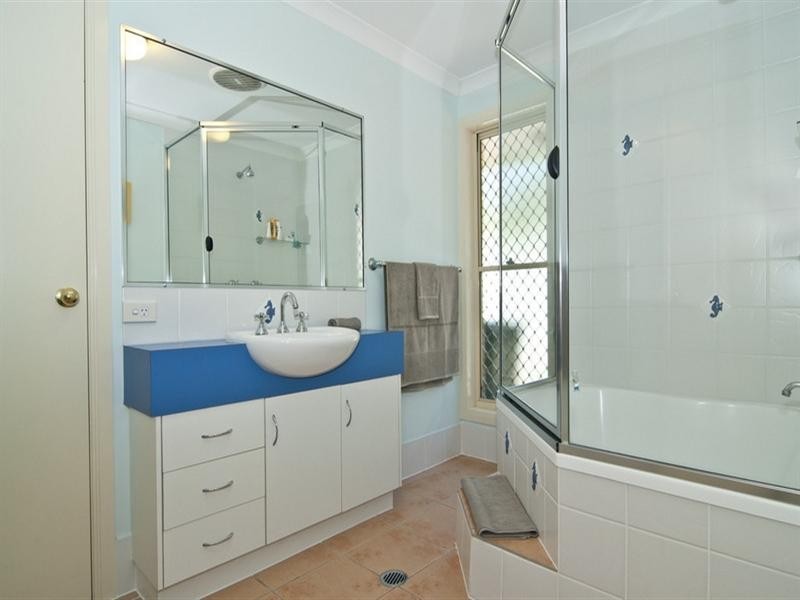 9 Sundown Close, Tanawha QLD 4556