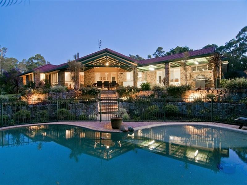 9 Sundown Close, Tanawha QLD 4556