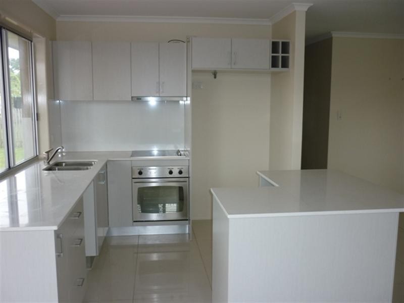 9 MInkara Street, Warana QLD 4575