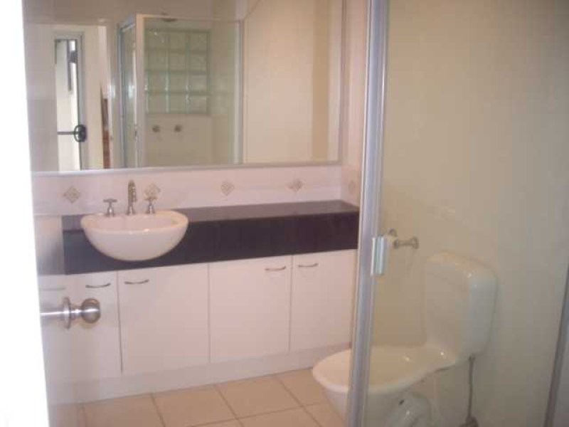 4/9 Barnes Drive, Buderim QLD 4556