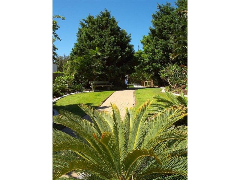 11 Beachcomber Court, Bokarina QLD 4575