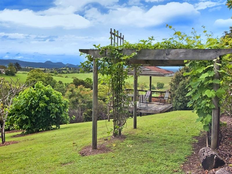 4-6 Beaumont Court, Dulong QLD 4560