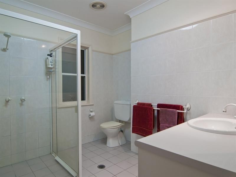 4-6 Beaumont Court, Dulong QLD 4560