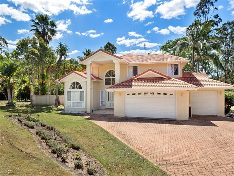 15-17 Walgarri Drive, Tanawha QLD 4556