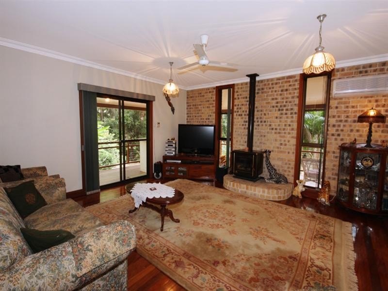 16 Eugenia Road, Forest Glen QLD 4556