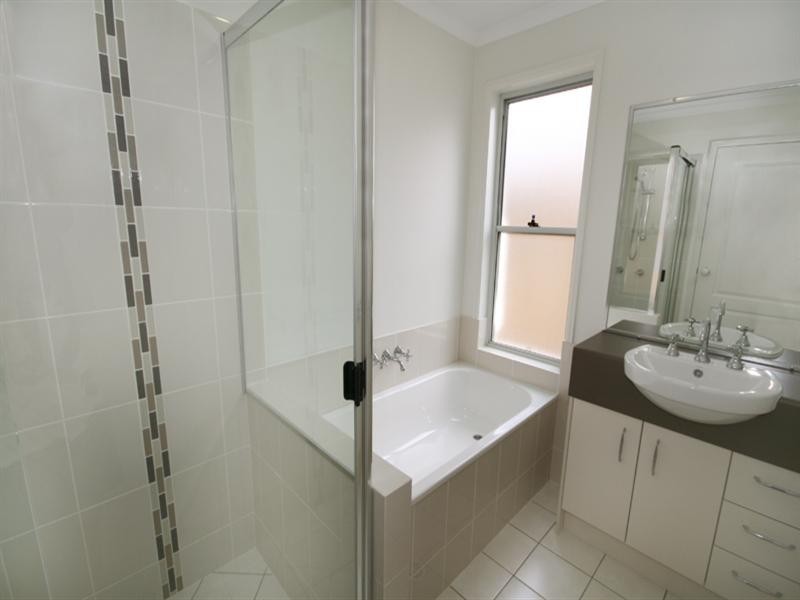 18 Chestwood Crescent, Sippy Downs QLD 4556