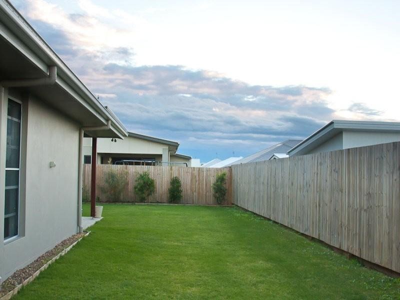 4 Robur Crescent, Mountain Creek QLD 4557