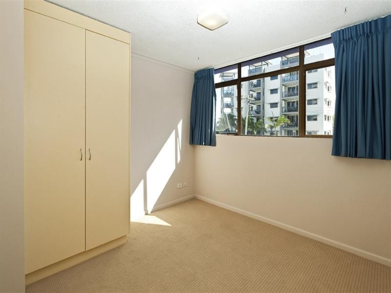 4/125 Mooloolaba Esplanade, Mooloolaba QLD 4557