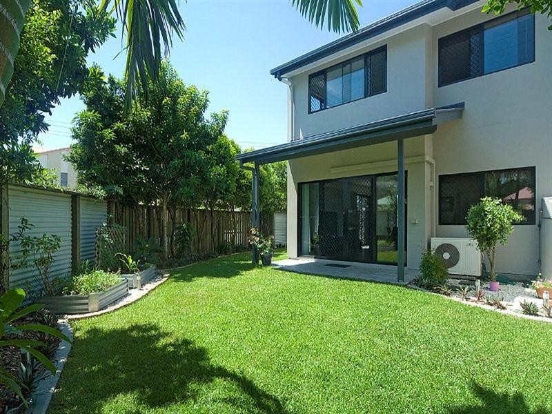 1/2 Urambi Court, Mountain Creek QLD 4557