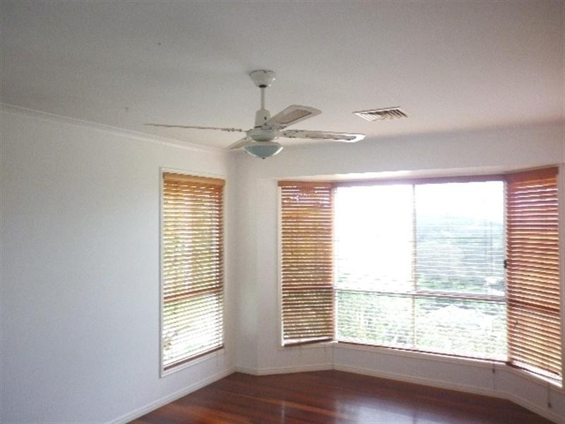 13 Taree Court, Kuluin QLD 4558