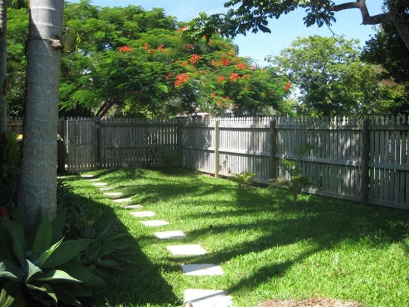 1and 3/62-64 Broadwater Avenue, Maroochydore QLD 4558