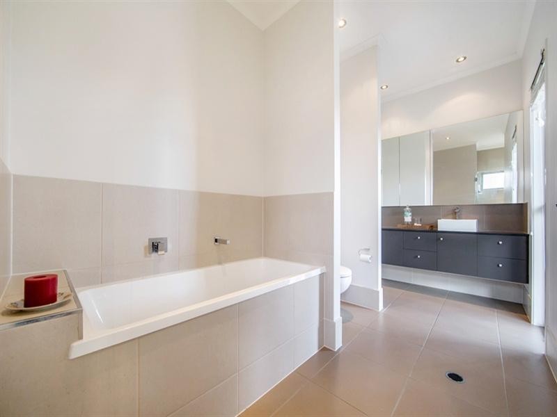 13 Bainbridge Circuit, Sippy Downs QLD 4556