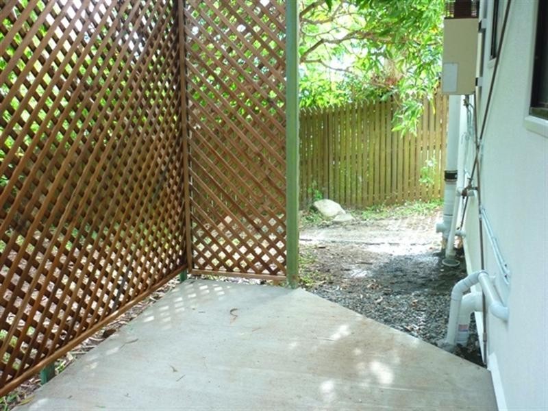 77 (Flat) Jones Road, Buderim QLD 4556