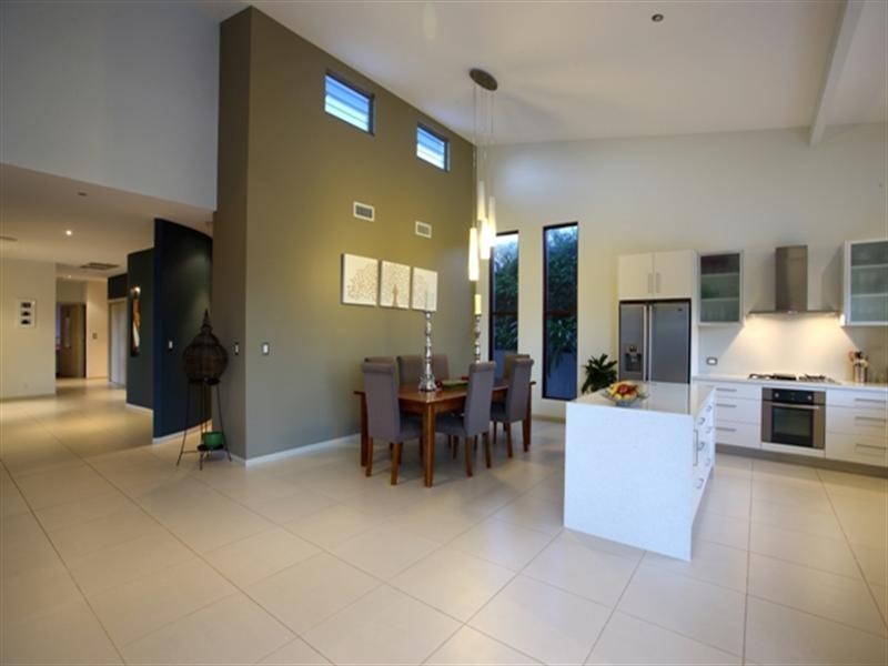 8 Mountain Top Court, Buderim QLD 4556