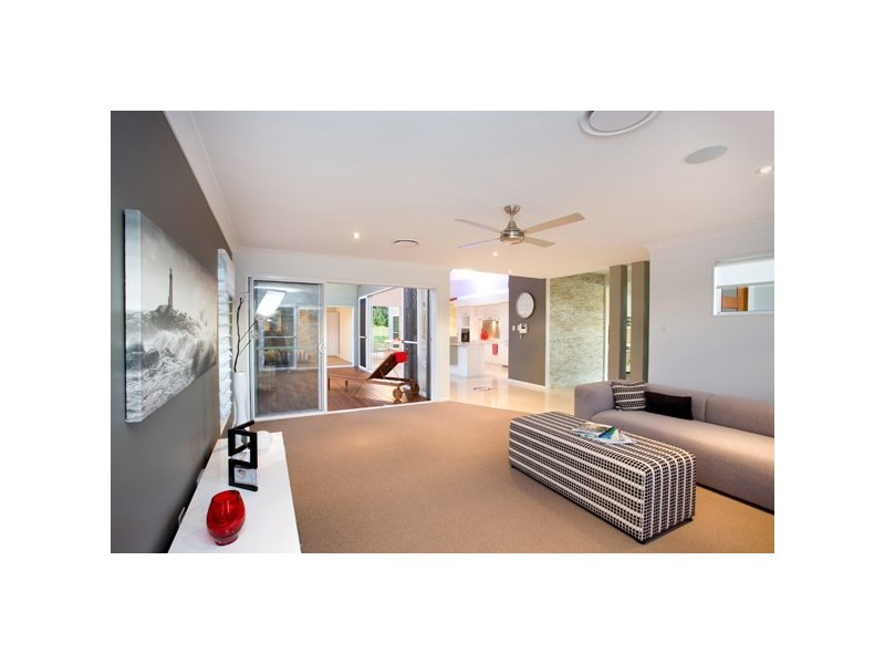 19 Forest Pines Boulevard, Forest Glen QLD 4556