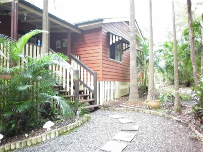 8 Clorinda Place, Palmview QLD 4553