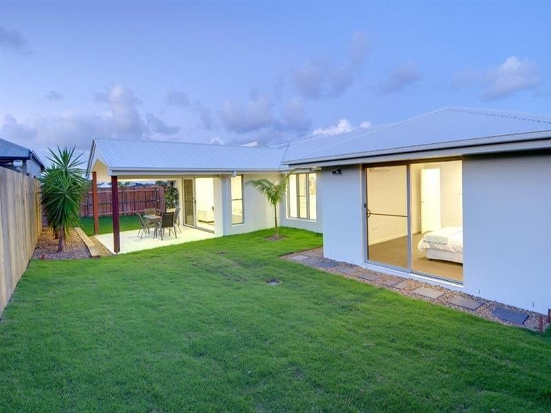 17 Lark Circuit, Mountain Creek QLD 4557