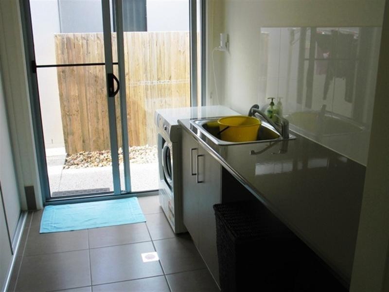 16 Bainbridge Circuit, Sippy Downs QLD 4556