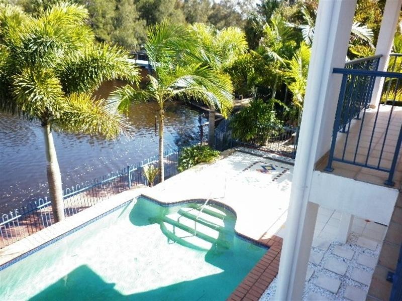 2 Sunorchid Place, Twin Waters QLD 4564