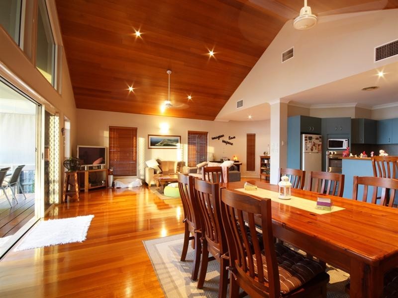 24 Harbour Parade, Buddina QLD 4575