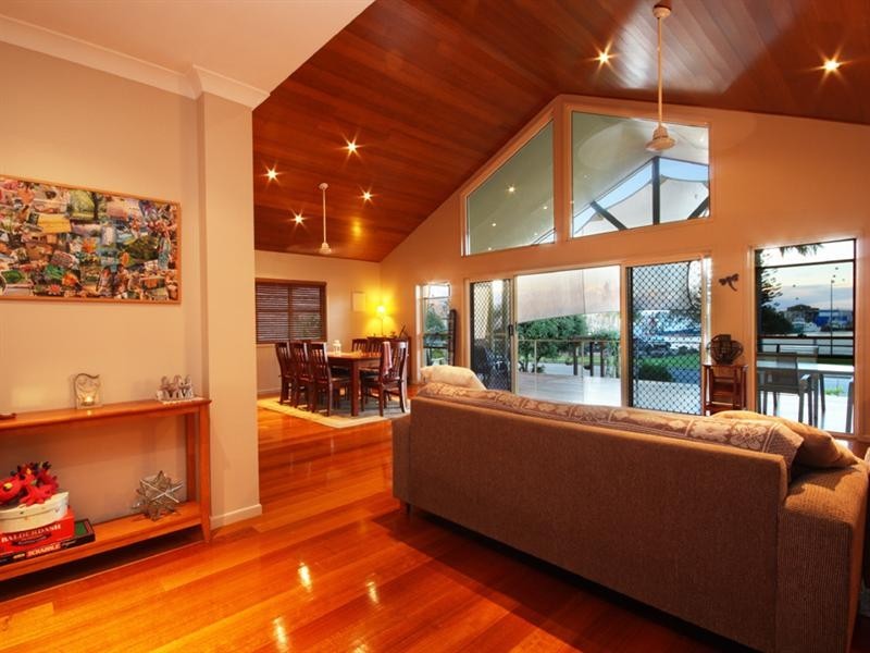 24 Harbour Parade, Buddina QLD 4575