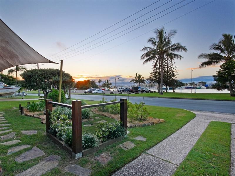 24 Harbour Parade, Buddina QLD 4575