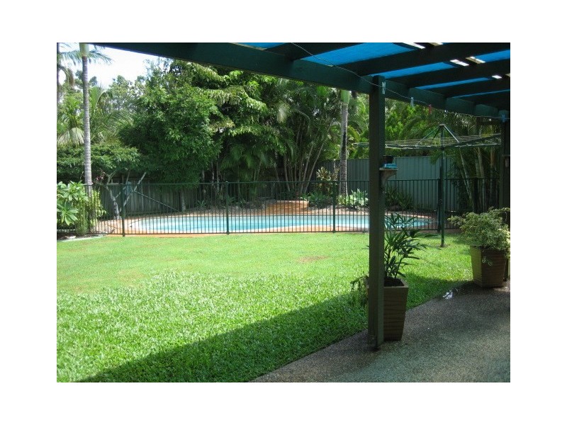 5 Poplar Place, Mooloolaba QLD 4557