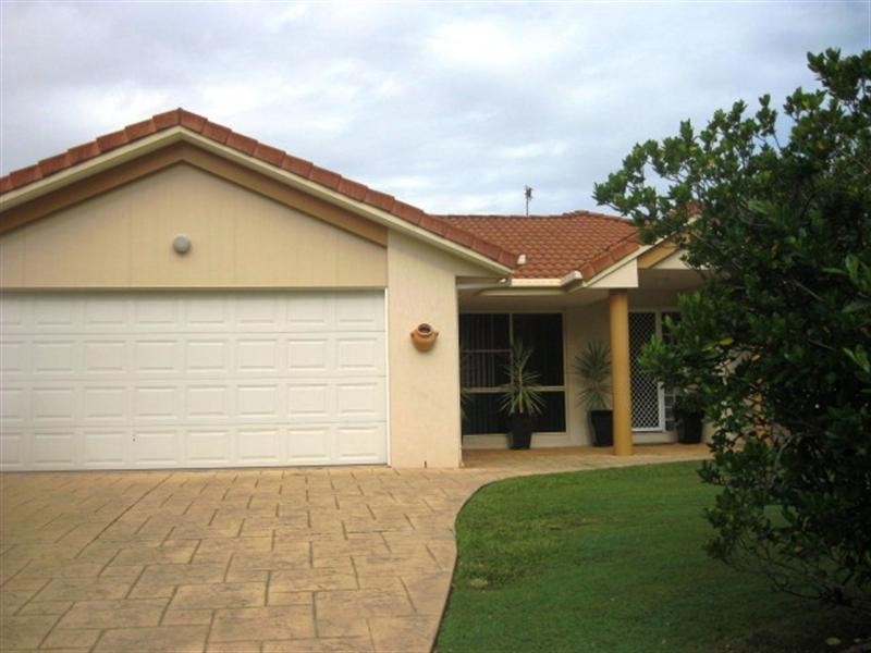 5 Greenway Place, Mountain Creek QLD 4557