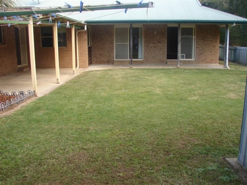 12 Lotus Place, Bli Bli QLD 4560