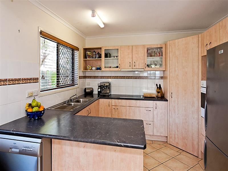 2/14 Broadwater Avenue, Maroochydore QLD 4558