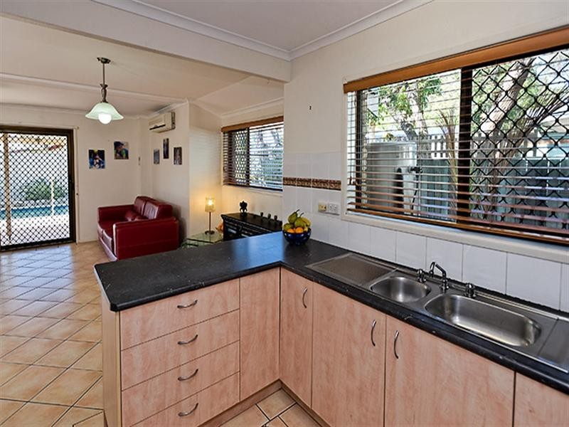 2/14 Broadwater Avenue, Maroochydore QLD 4558