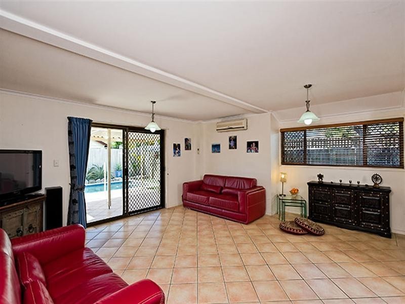 2/14 Broadwater Avenue, Maroochydore QLD 4558